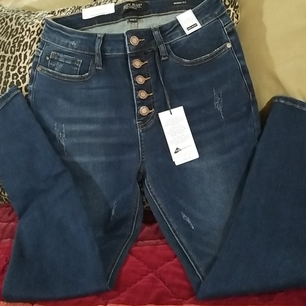 Size 5 *fit like size 9 Judy Blue Highwaist jeans